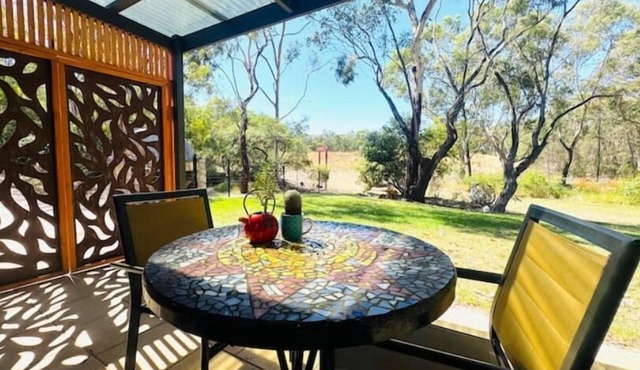 Kingfisher Retreat: Twin-share or King bed option