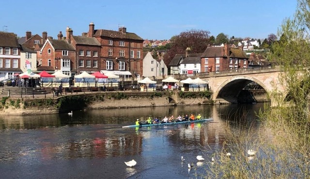 Kingfisher Riverside Cottage