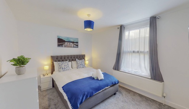 Kings House 4 Bedroom Home, Gillingham