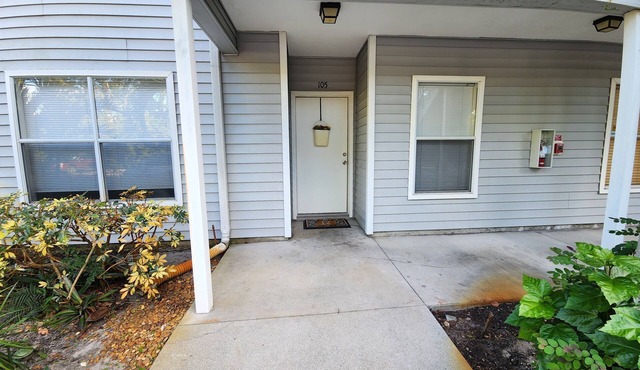 Kings Lake Two Bedrooms Condo, Near Beaches & Stores