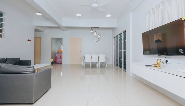 kings Pine Residences HomeStay 3-bedroom house with AC and WiFi in Ranau 14