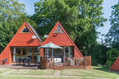 Kingsdown Chalet 10 by Keepers Cottages