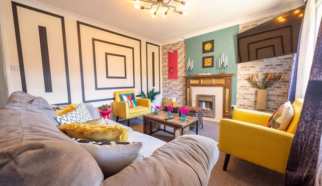 Kingsholm Sunny Vibes: 2 Bedrooms, Stadium, Free Parking, Garden