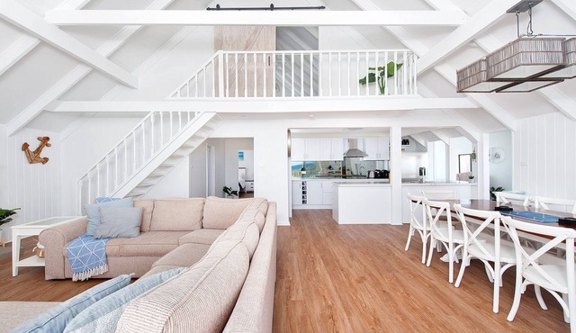 Kingsley Beach House - Boat Harbour - Expansive Home with Air Con and Wifi sleeps 10