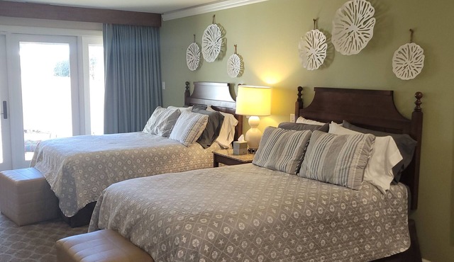 Kingsmill water-view studio, minutes to Busch Gardens & Colonial Williamsburg!