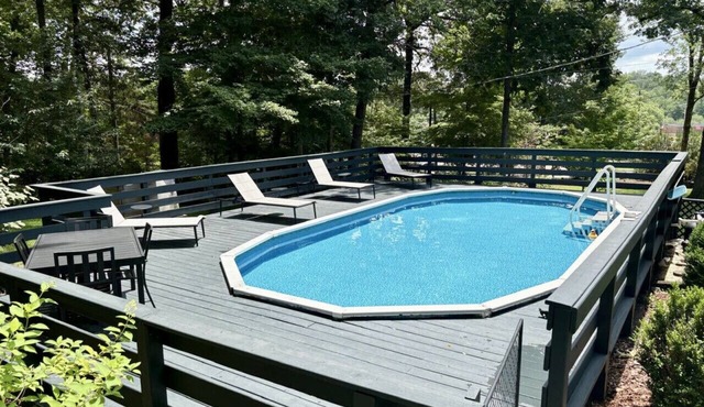 Kingston Cabin with Pool - 30 mins from Nashville
