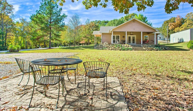 Kingston Home w/Patio < 4 Mi to Lake Texoma!