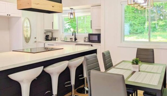 Kingston Lodge: Comfy & Cozy w/Natural Scenery