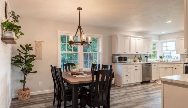 Kingsway Guesthouse. Come, relax, and enjoy your time in Amish country!