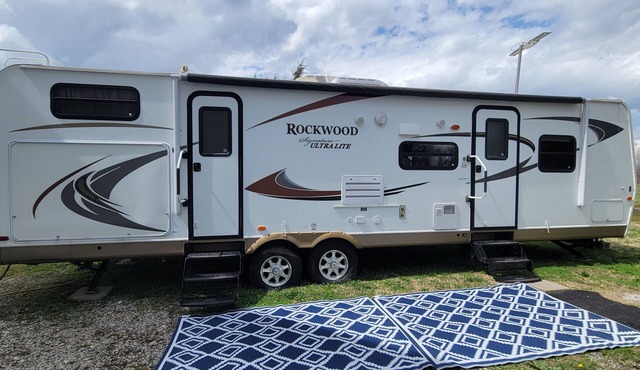 Kinkaid Kamper with AC in Oraville - 2 bedrooms for a cozy stay. house mattress