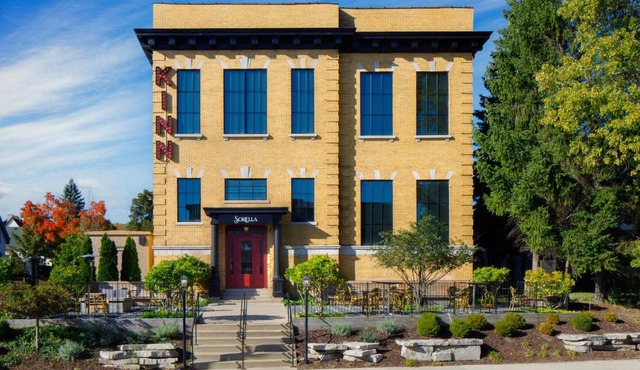 Kinn Guesthouse Bay View