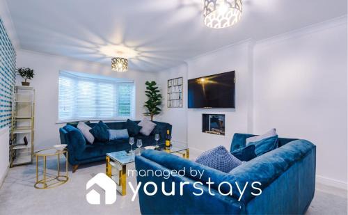 Kinship House by YourStays - Stunning Holiday Home in the Suburbs