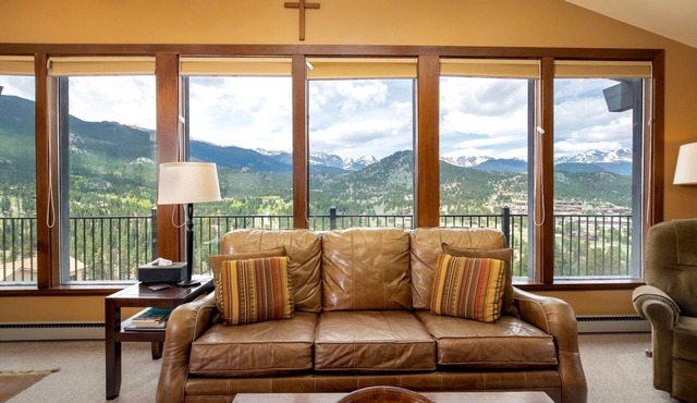 Kintzle Family Vacation At Windcliff 4 Bedroom Home by RedAwning