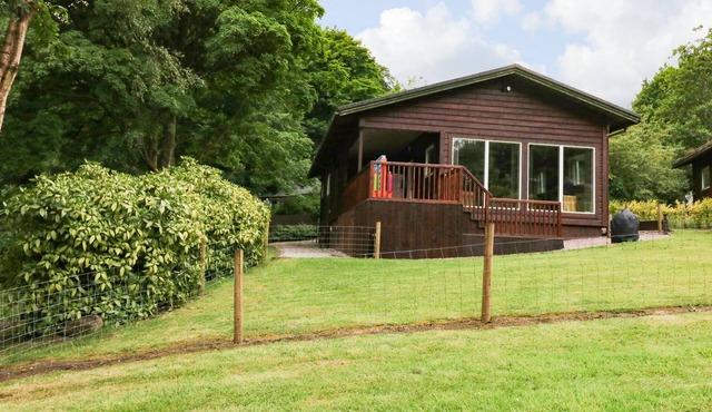 KIPLING LODGE, pet friendly, with hot tub in Rudyard