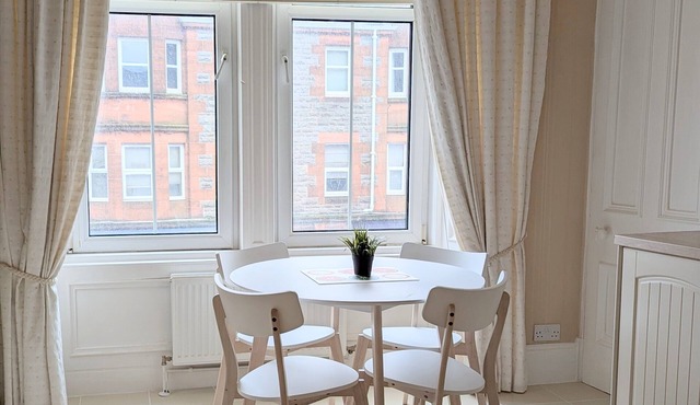 Kirk Street Apartment