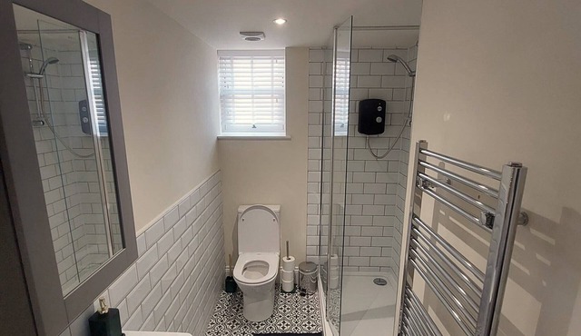 Kirkcudbright Holiday Apartments - Apartment A - 2 Double Bedroom Apartment