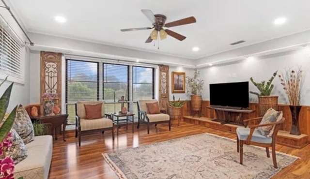 Kirk’s Kilgore Kottage - 3 bedrooms, 2 bath House