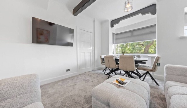 Kirkstyle Cottage - Luxury 4 bedroom home