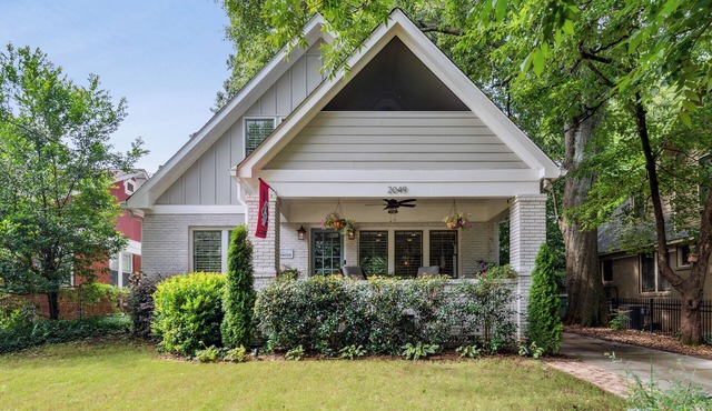 Kirkwood home on the park/Atlanta/Walkable