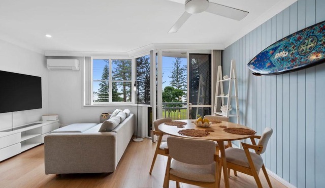 Kirra on the Beach - Coastal Contemporary Style