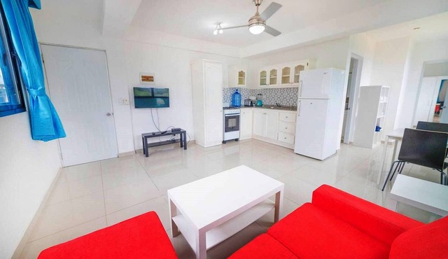Kite-surf in Cabarete! Guest-friendly condo across the street from beach