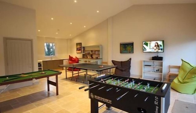 Kitehill Barn - sleeps 16 guests in 8 bedrooms