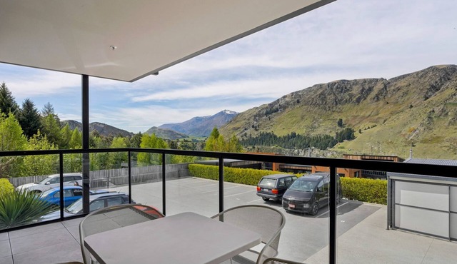 Kiwi 2-bed Apartment minutes from Coronet Peak