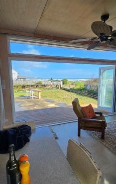 Kiwi Bach - Beachfront & Sunsets