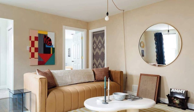 KK lower · Funky 2BR in Prime Bay View - w/Parking