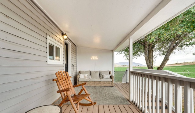 Klamath Falls Home on 189 Acres: Fire Pit & Grill!