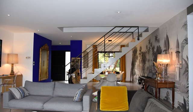 Klein House - 8 travellers with swimming pool and lush garden - Ideal for families!