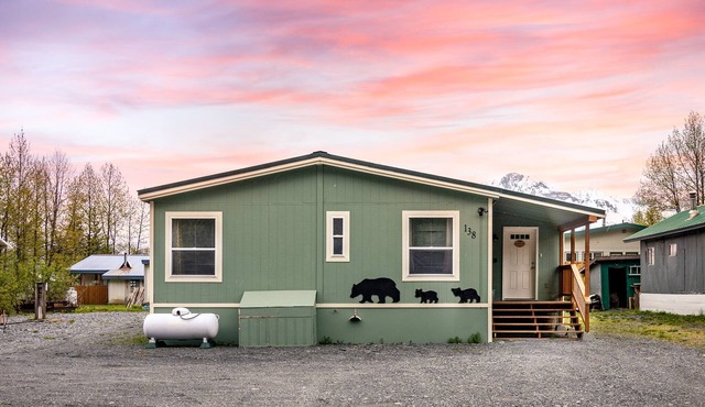 Klondike Cottage | 3 bed 2 bath