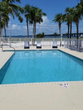 Knight's Key Suites