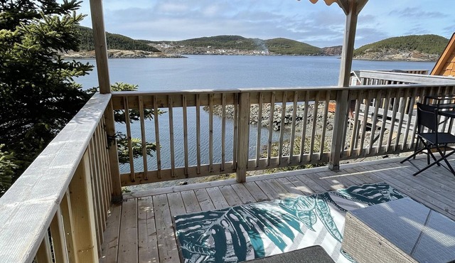 Knight's Landing - The Loft - located in Moretons Hbr on the ocean.