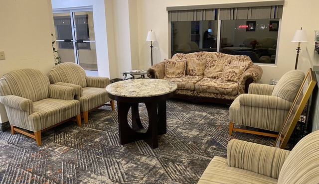 Knights Inn & Suites Dublin