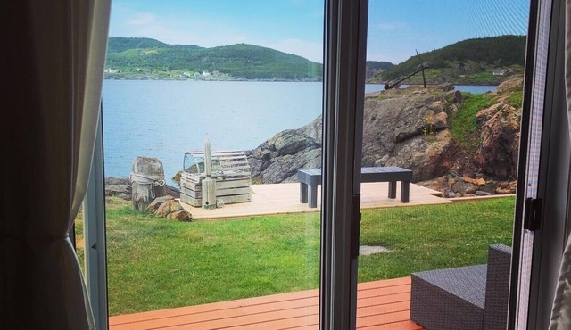 Knight’s Landing private lower suite located in Moretons Hbr on the ocean.