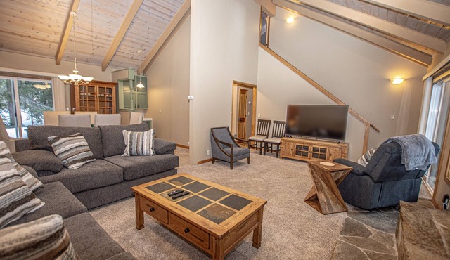 Knobcone Cabin by Hauserman Rentals