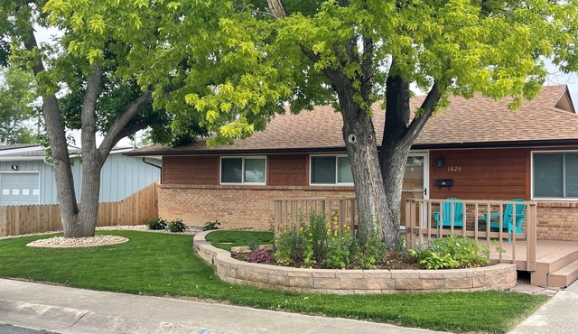 Knock's Hot Tub Haven in Loveland