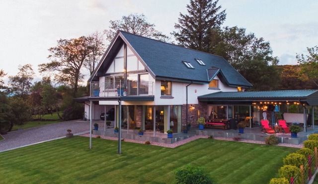 Knockderry Lodge - Luxury Accommodation in Scotland