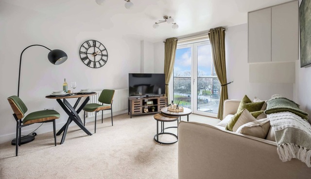 Knots - Minutes from Poole Quay, Poole Town