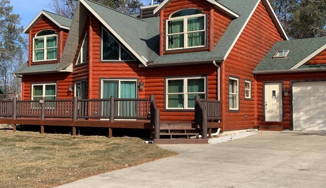 Knott's Berry Pines (Rustic yet Modern Comfortable)