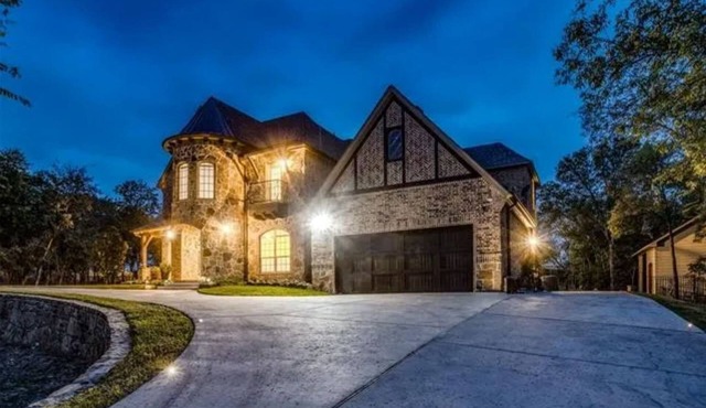 Knotting Hill Place Luxury 6 BR, 5.5 baths outdoor kitchen and pool!nSleeps 14