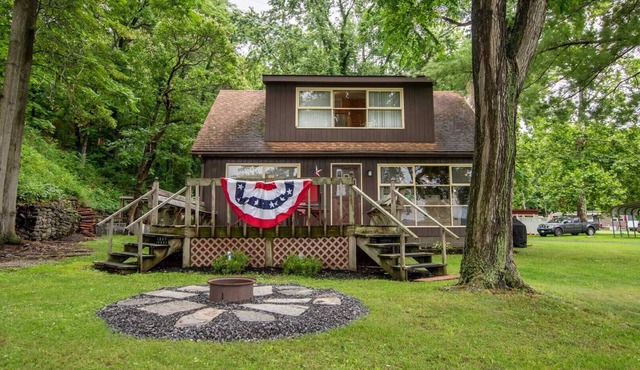 Knotty and Nice: Sunset Views Close to Watkins Glen!
