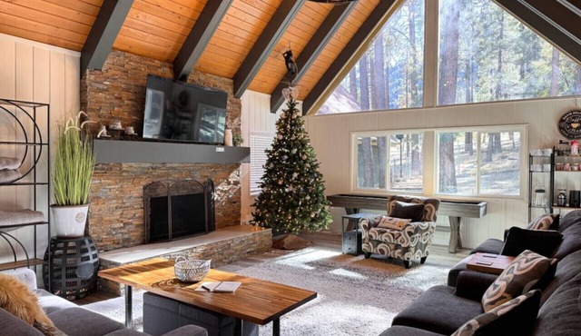 Knotty by Nature | Luxury Cabin Stay