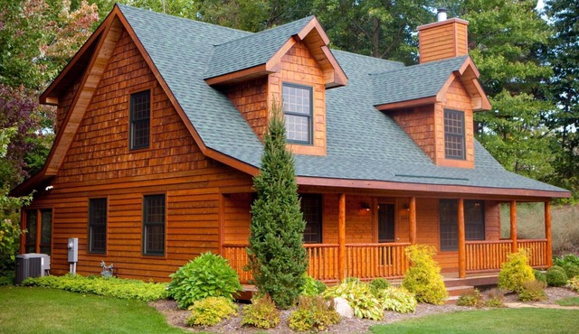 Knotty Pines Luxury Cabin with Private Hot Tub & Fire Pit - Saugatuck