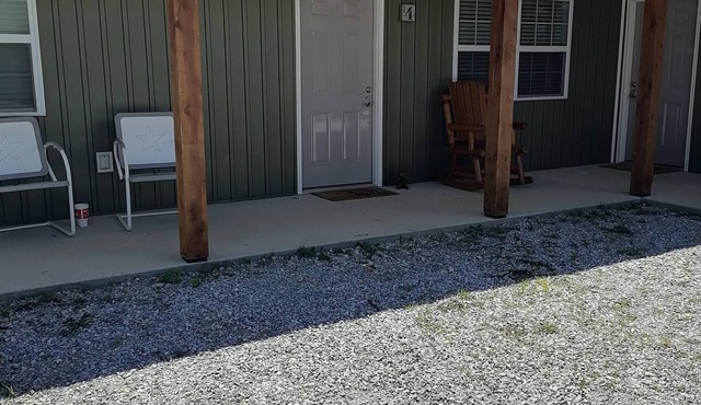 Knotty Squirrel Unit 4 Multibedroom Suite