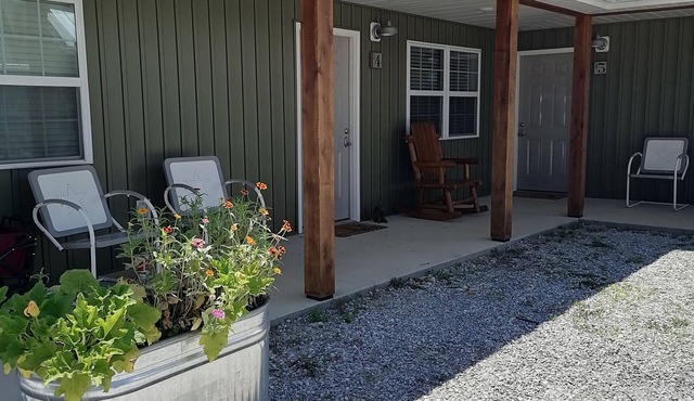 Knotty Squirrel Unit 3 Multibedroom Suite