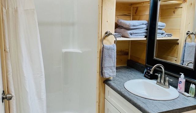 Knotty Squirrel Unit 7 Multibedroom Suite