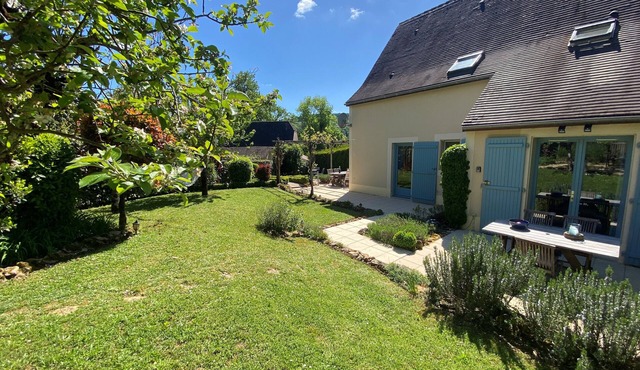 Knusse Vakantiewoning Vlakbij Dordogne, Gratis Gebruik van Zwembad, Tennisbaan