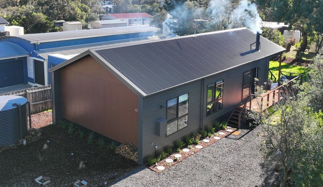 Koala Retreat - 3 bed brand new home near the Beach & Riverside ~Linen~Fast WiFi